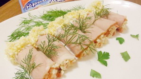 рулетики из ветчины с крабовым мясом