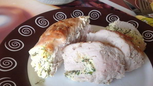 рулеты из индейки с творогом и зеленью