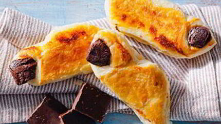 Слоеные рулетики с шоколадом в мультиварке