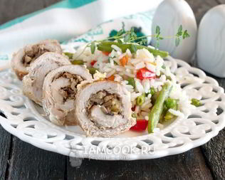 Свиные рулетики с грибами