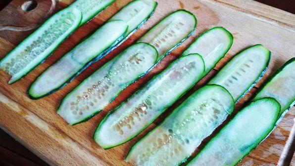 закусочные рулетики из огурцов