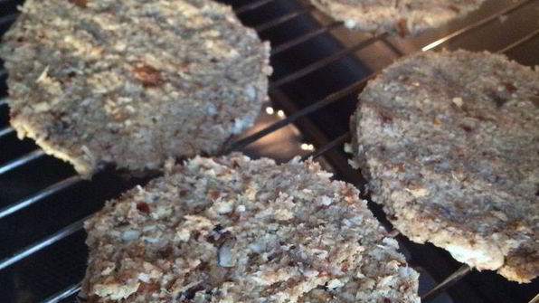 имбирные сэндвичи с кокосово-чайным мороженным