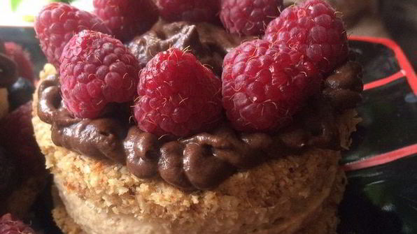 имбирные сэндвичи с кокосово-чайным мороженным