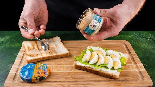 клаб-сэндвич с лососевым паштетом