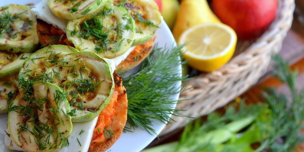 Рецепт сэндвича с брынзой и овощами