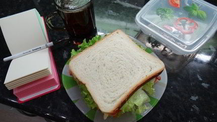 Сэндвич с омлетом