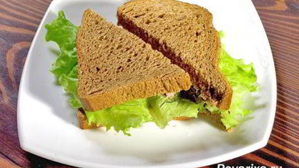 Сэндвич с тунцом