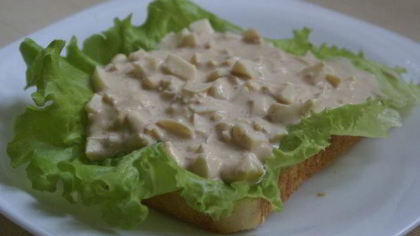 сэндвич с яичным салатом