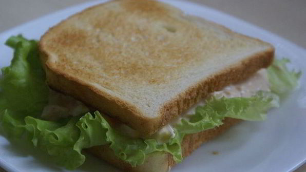 сэндвич с яичным салатом