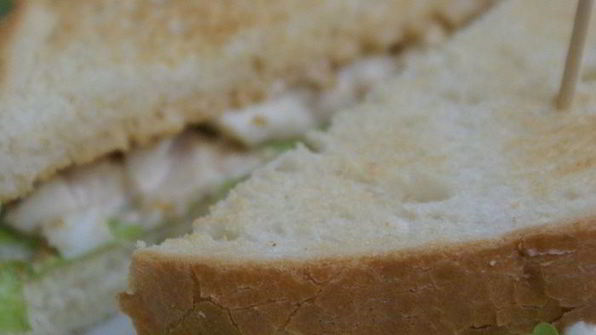 сэндвич с яичным салатом