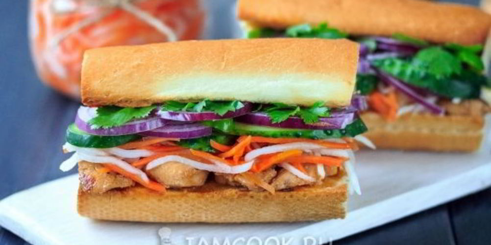 Рецепт вьетнамского сэндвича бана ми с курицея