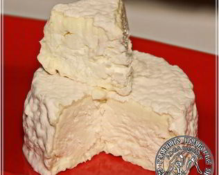 Сыр Кроттен из молока англо-нубийских коз