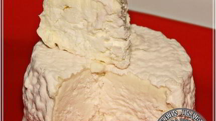 Сыр Кроттен из молока англо-нубийских коз