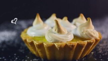 Лимонная тарталетка с меренгой