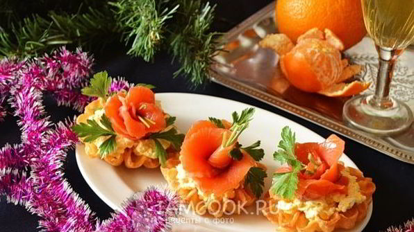 новогодние тарталетки с семгой