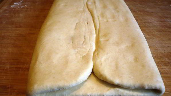 рыбные тарталетки из слоеного теста