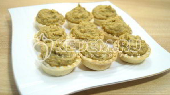 тарталетки с паштетом из фасоли