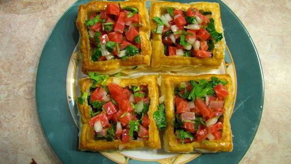 тарталетки с семгой и форелью