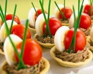 Закусочные тарталетки с печеночным муссом