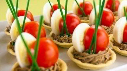 Закусочные тарталетки с печеночным муссом