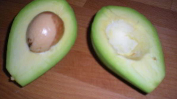 закусочные тарталетки с рыбой и авокадо