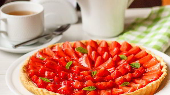 клубничный тарт с заварным кремом