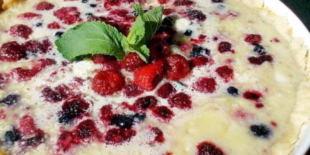 Рецепт малинового тарта с белыма шоколадома