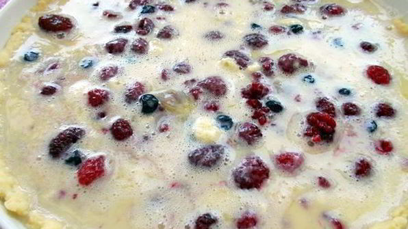 малиновый тарт с белым шоколадом