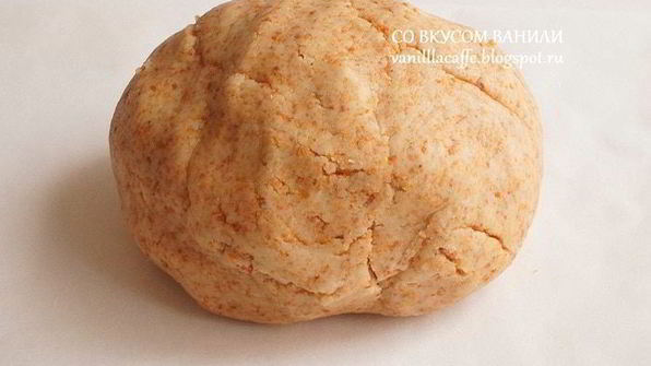 миндальный тарт с грейпфрутовым кремом, белым шоколадом и маскарпоне