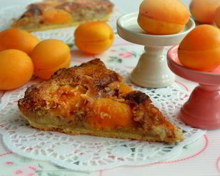 Тарт с абрикосовым фражипаном