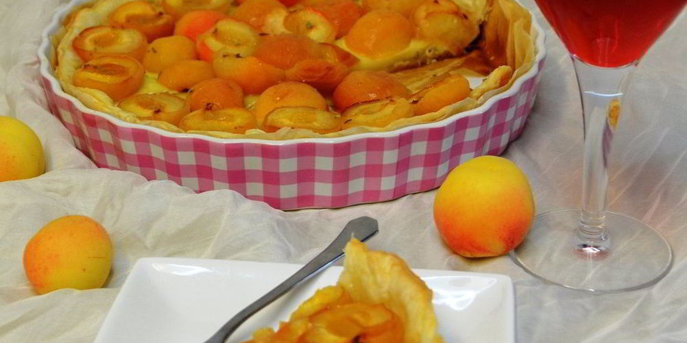 Рецепт тарта с камамбером и абрикосами