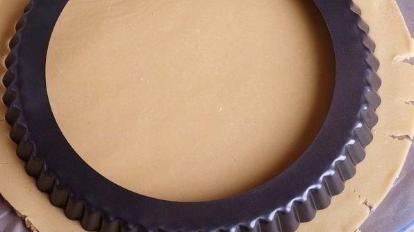 тарт с карамелизованными яблоками