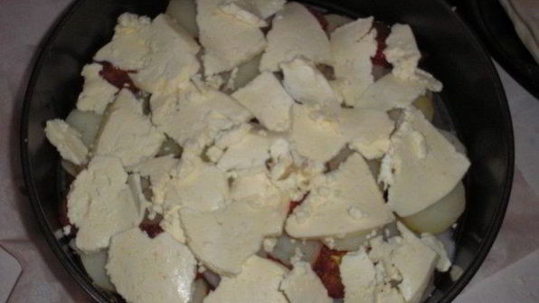 тарт с картофелем, сыром и помидорами