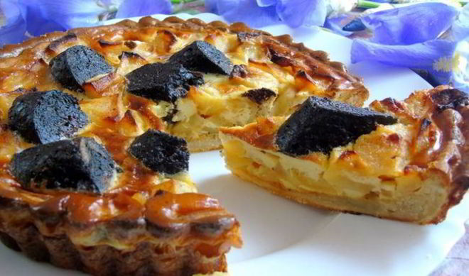 Тарт с яблоками и Boudin Noir