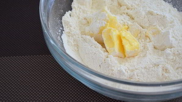 тарт татен с карамелизованным луком