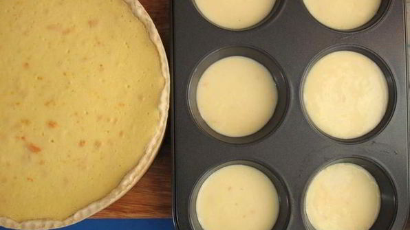 творожный тарт с мандариновым соусом