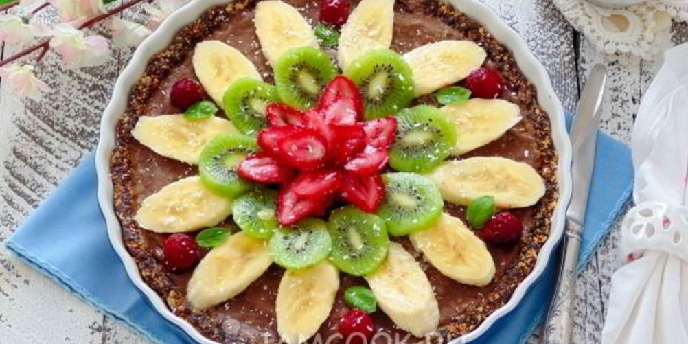 Рецепт вегетарианского тарта с бананом и авокадо