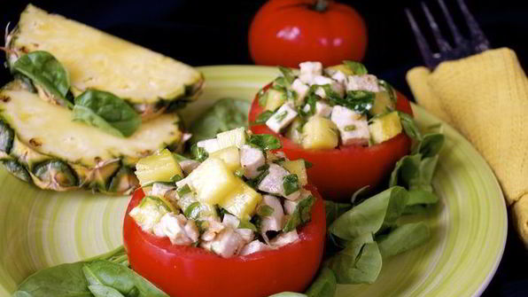 томаты, фаршированные гавайским куриным салатом