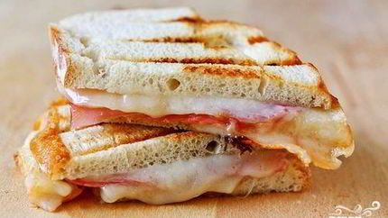 Тосты с ветчиной и сыром