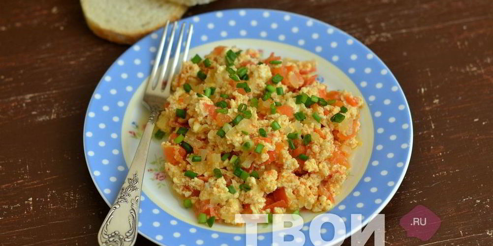 Рецепт яичницы с помидорами