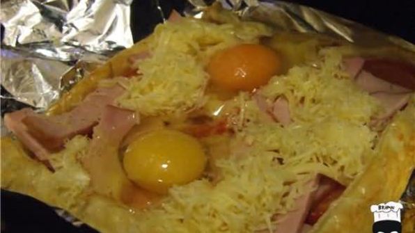 яичница в слоеном тесте