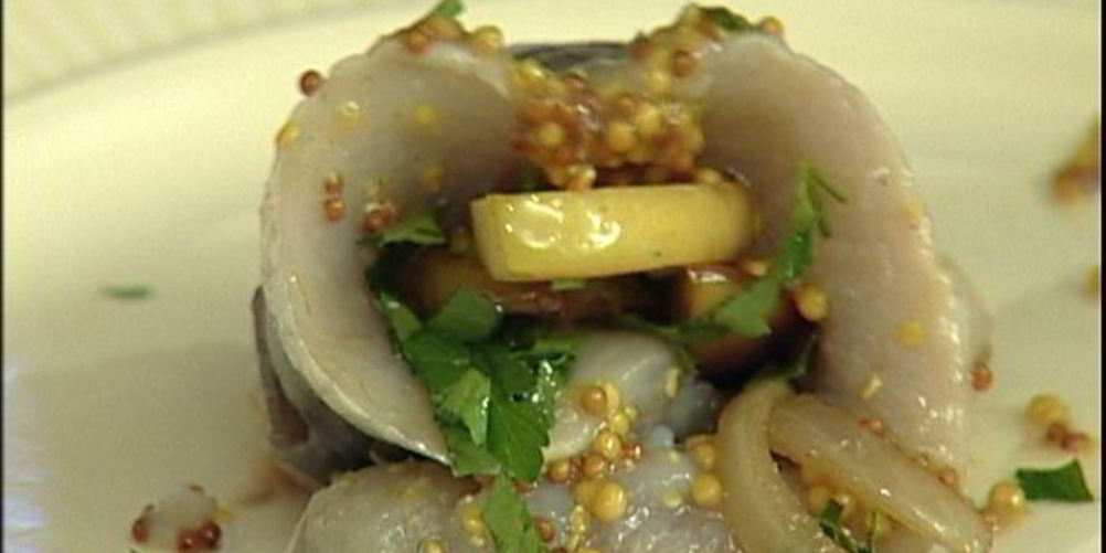 Рецепт закуски из селедки с яблоками