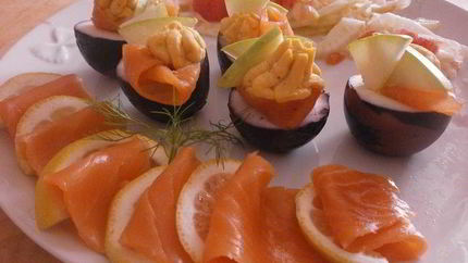 Закуска из яиц, маринованных в вине