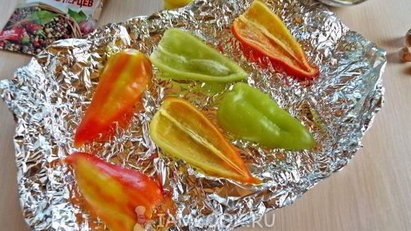 закуска из запеченного перца с куриными сердечками