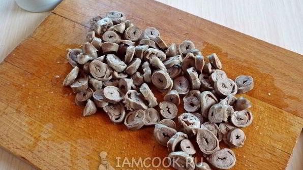 закуска из запеченного перца с куриными сердечками