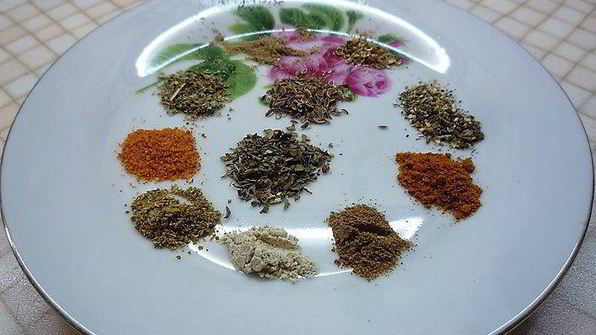 куриный жюльен с грибами и специями