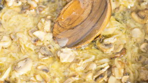 слоеные сердечки с жюльеном из креветок