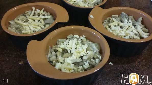 жульен из грибов под яйцом