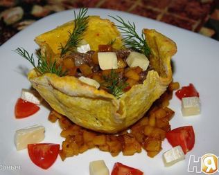 Жульен из языка на манговом чатни