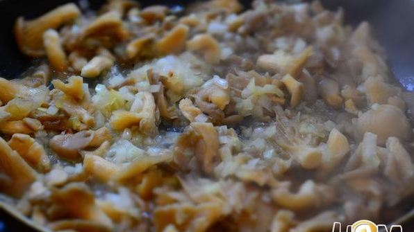 жульен с вешенками и баклажанами